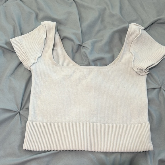 Cropped white top from DYNAMIC - Picture 4 of 5